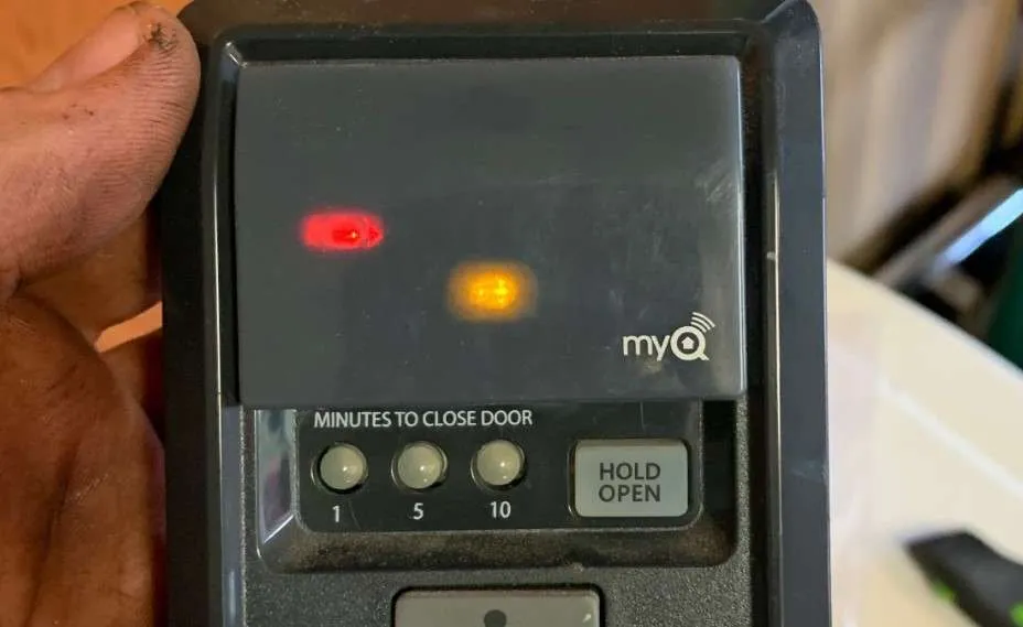 Blinking Red Light Chamberlain Key Fob Garage Door Opener