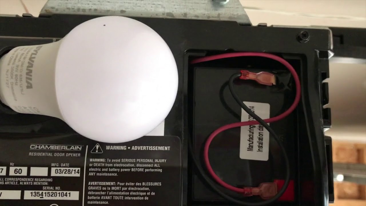 Chamberlain Garage Door Opener Up And Down Lights Flashing – Causes, Fixes, and Prevention Tips