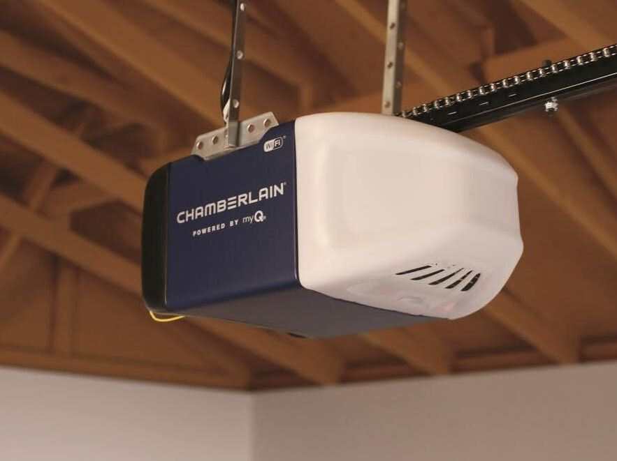 Chamberlain 1/2-Hp Chain Drive Garage Door Opener With Wi-Fi